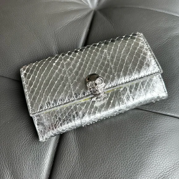 Authentic Alexander McQueen Wallet In Silver Python Snake Skin - Picture 7 of 7